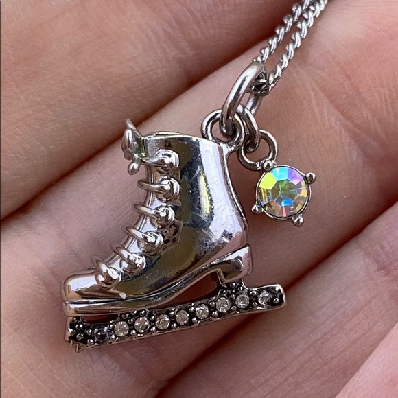 💛 Juicy Couture Silver Ice Skate Necklace - Picture 4 of 6